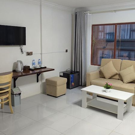 Empire House, Phnom Penh Ξενοδοχείο Εξωτερικό φωτογραφία
