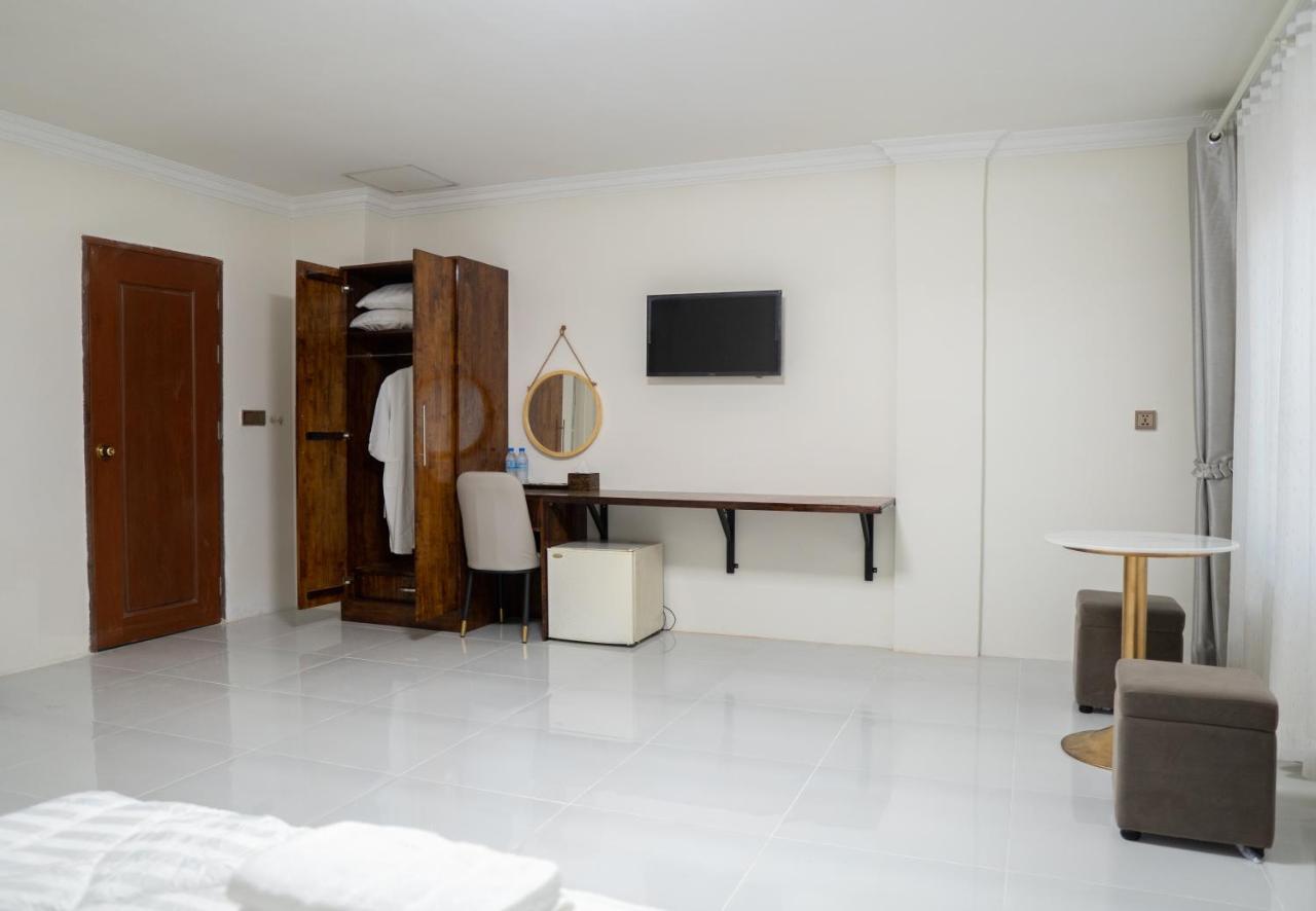 Empire House, Phnom Penh Ξενοδοχείο Εξωτερικό φωτογραφία