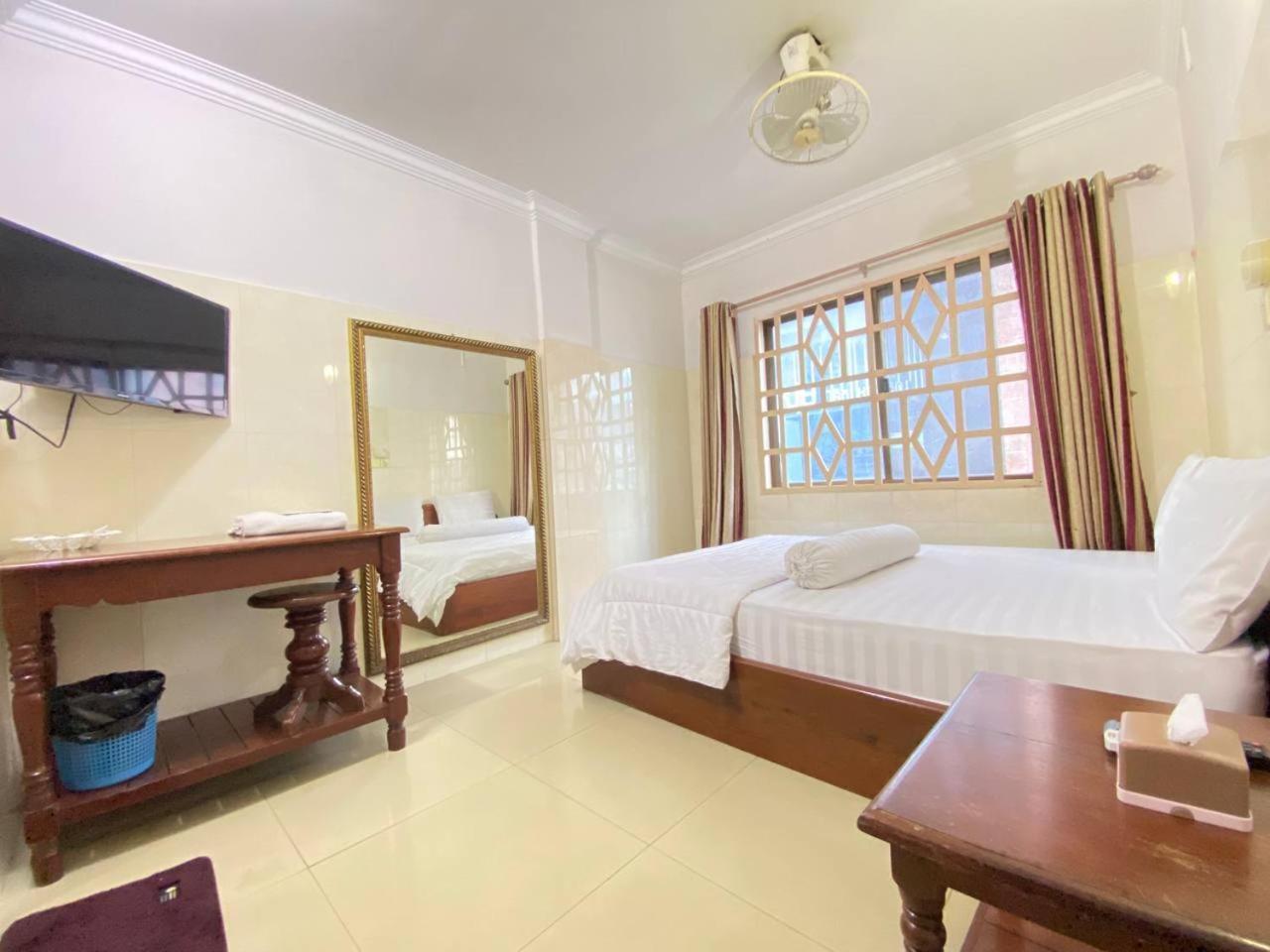 Empire House, Phnom Penh Ξενοδοχείο Εξωτερικό φωτογραφία
