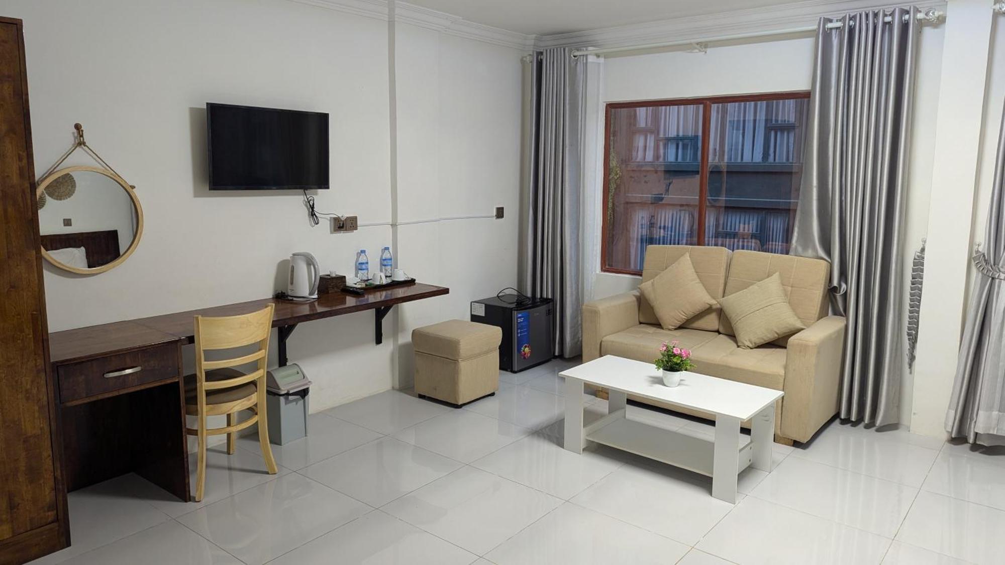 Empire House, Phnom Penh Ξενοδοχείο Εξωτερικό φωτογραφία